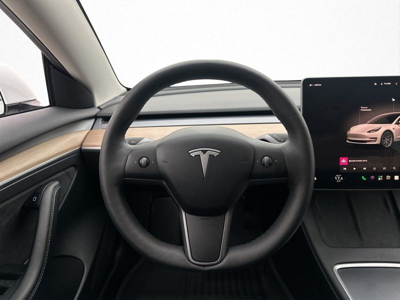 Tesla Model 3 bild 14