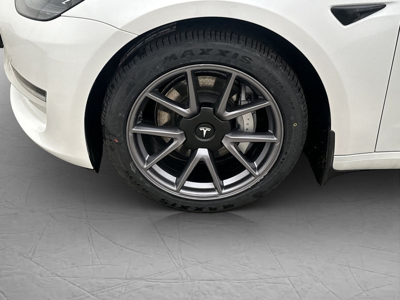Tesla Model 3 bild 32