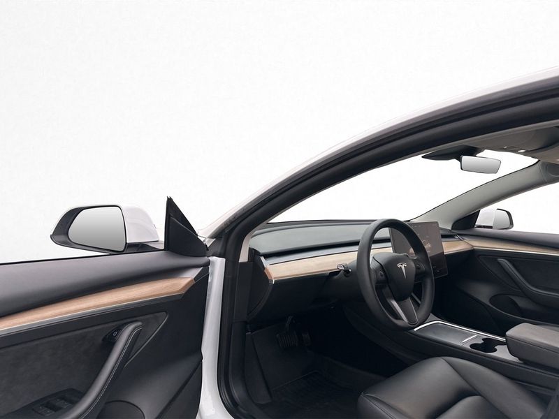 Tesla Model 3 bild 10