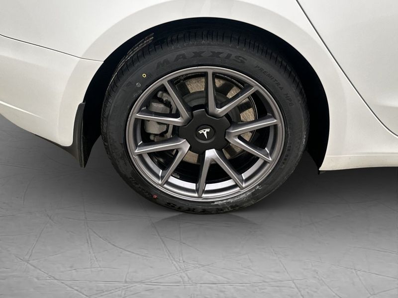 Tesla Model 3 bild 31