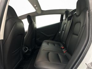 Tesla Model 3 bild 25