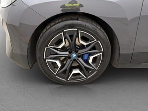 BMW iX bild 36