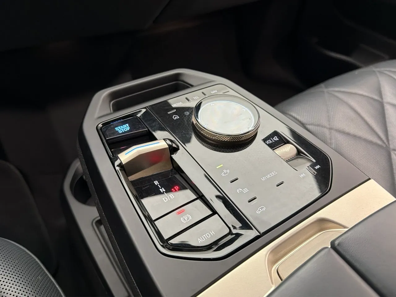 BMW iX bild 27