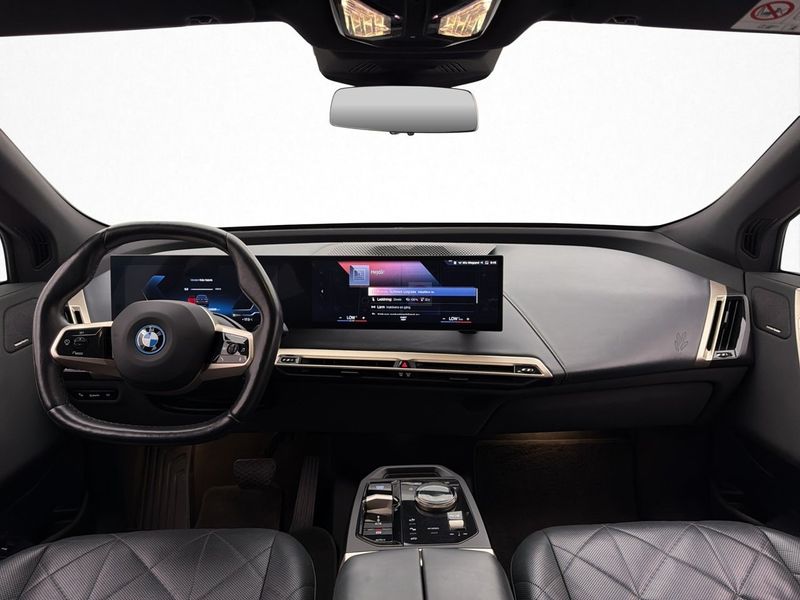 BMW iX bild 16