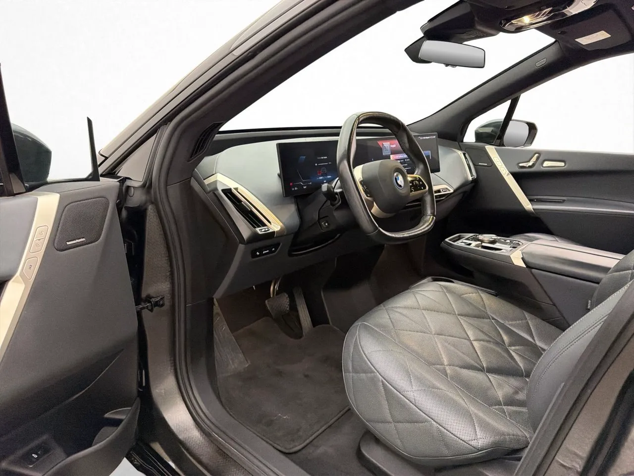 BMW iX bild 11