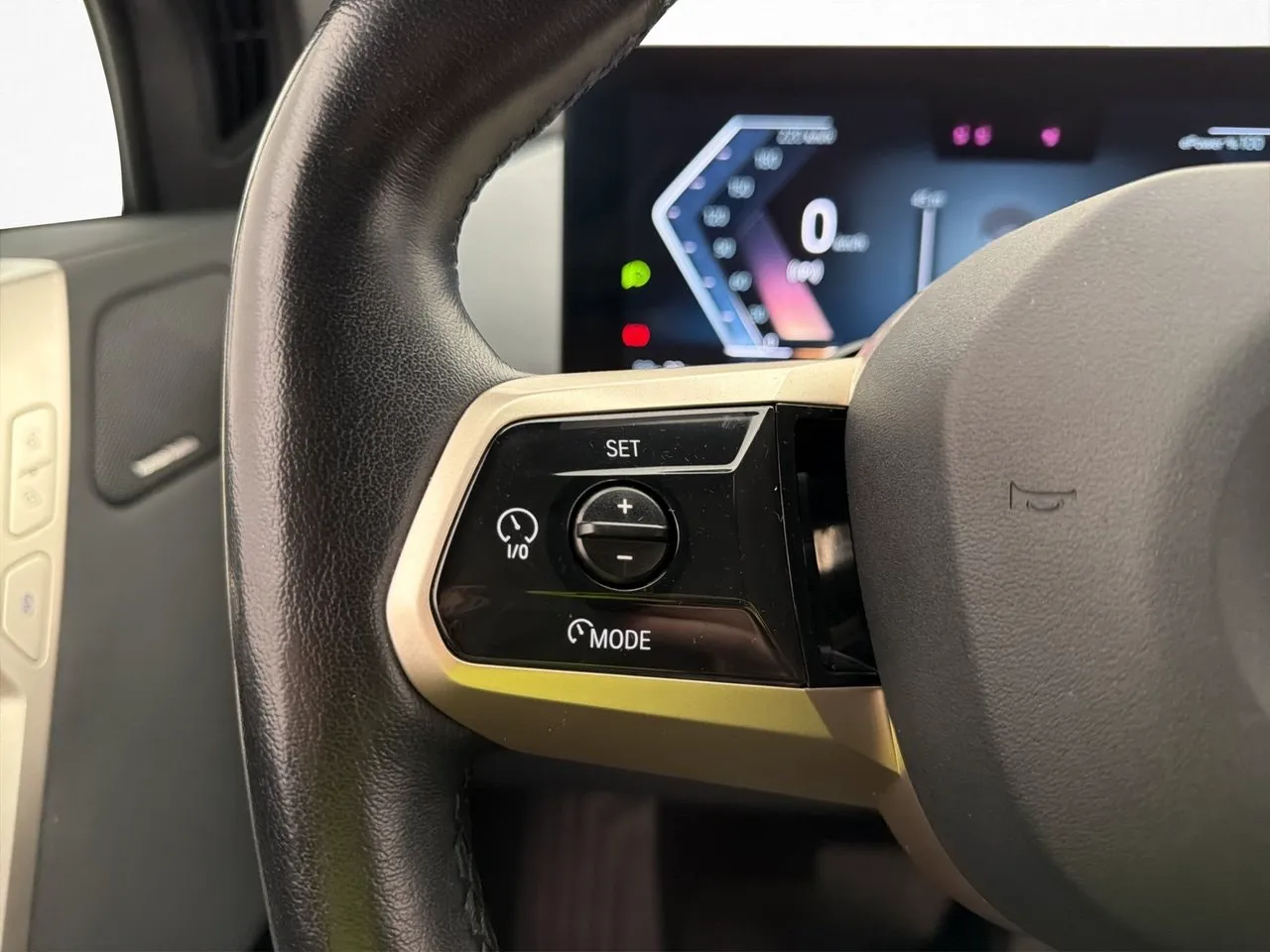BMW iX bild 18