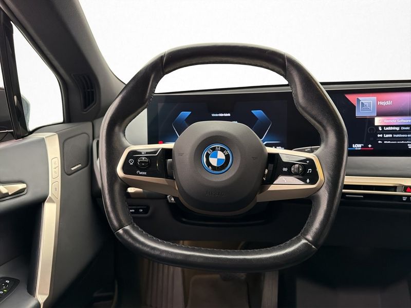 BMW iX bild 17