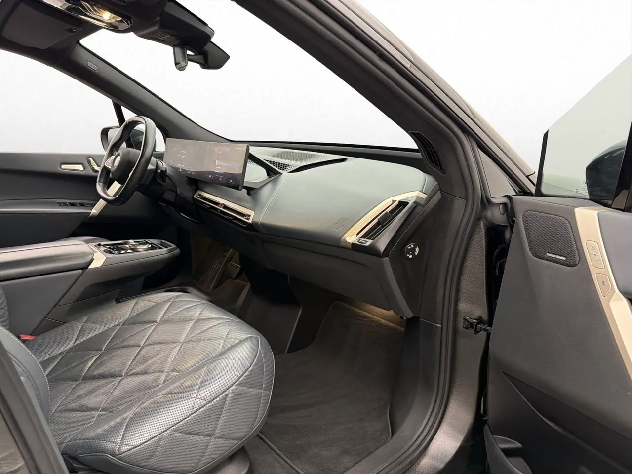 BMW iX bild 30
