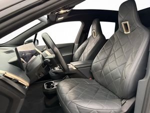 BMW iX bild 15