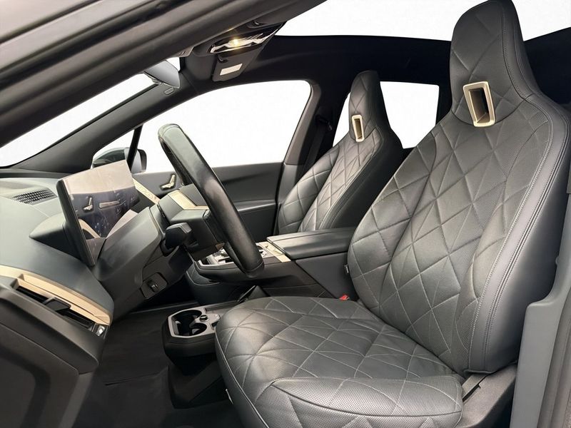 BMW iX bild 15