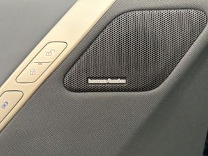 BMW iX bild 13