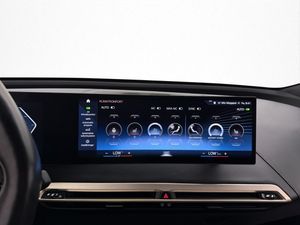BMW iX bild 26