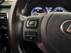 Lexus NX bild 14