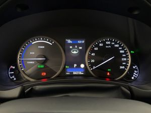 Lexus NX bild 15