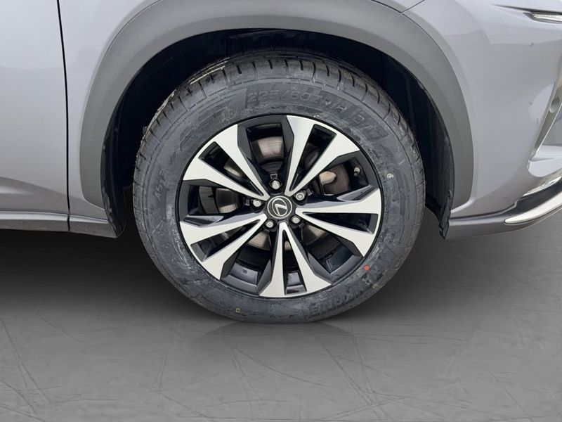 Lexus NX bild 29