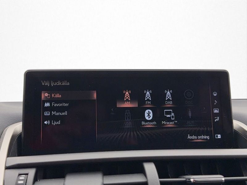 Lexus NX bild 20