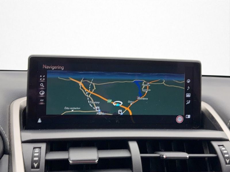 Lexus NX bild 19