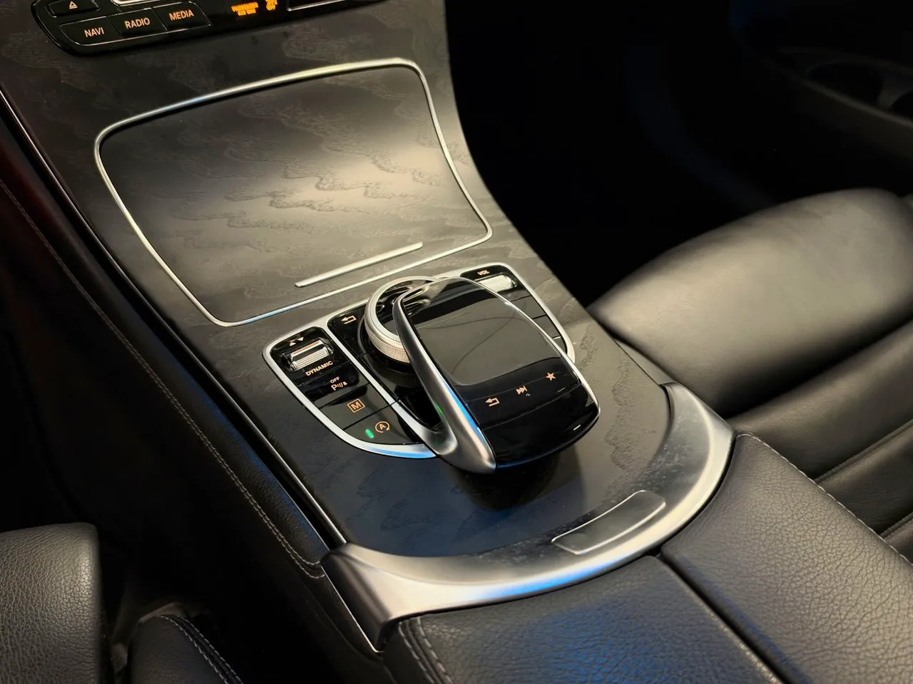 Mercedes GLC250 bild 15