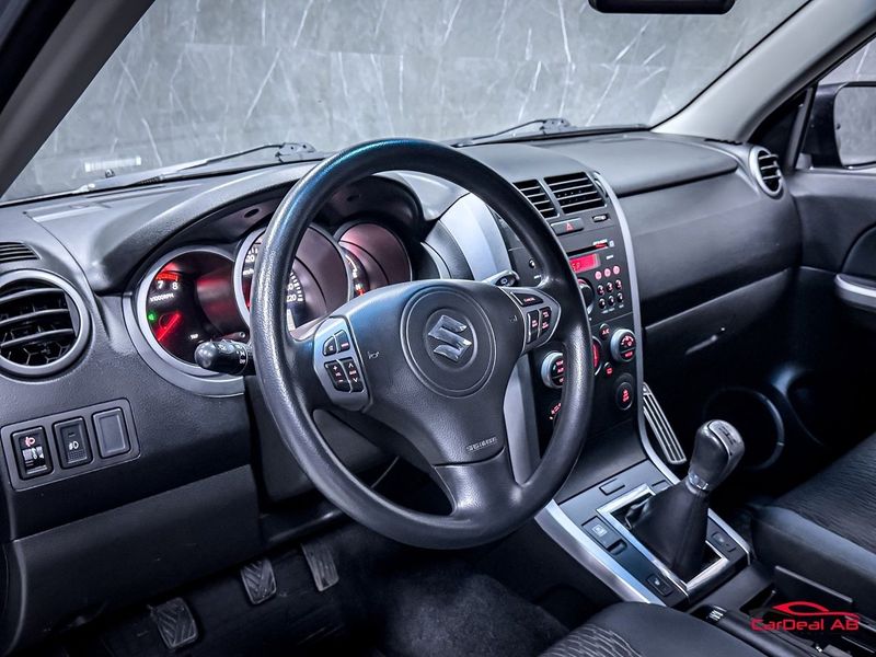 Suzuki Grand Vitara bild 12
