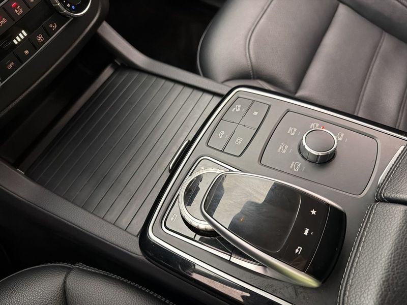 Mercedes GLE400 bild 26