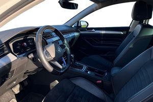 Volkswagen Passat bild 13