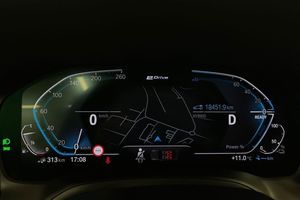 BMW 330 bild 16
