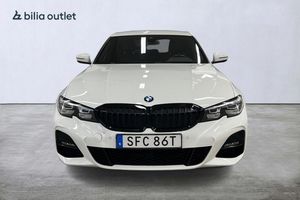 BMW 330 bild 9
