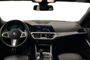BMW 330 bild 14