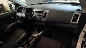 Mitsubishi Outlander bild 9