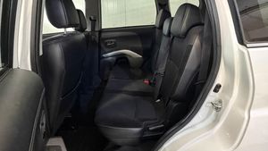 Mitsubishi Outlander bild 12