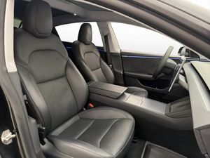 Tesla Model 3 bild 25