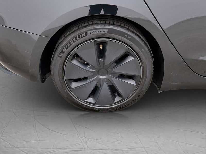 Tesla Model 3 bild 33