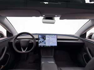 Tesla Model 3 bild 16