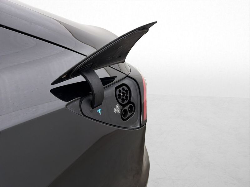 Tesla Model 3 bild 29
