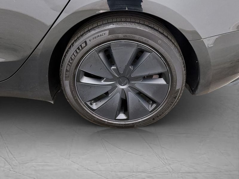 Tesla Model 3 bild 32
