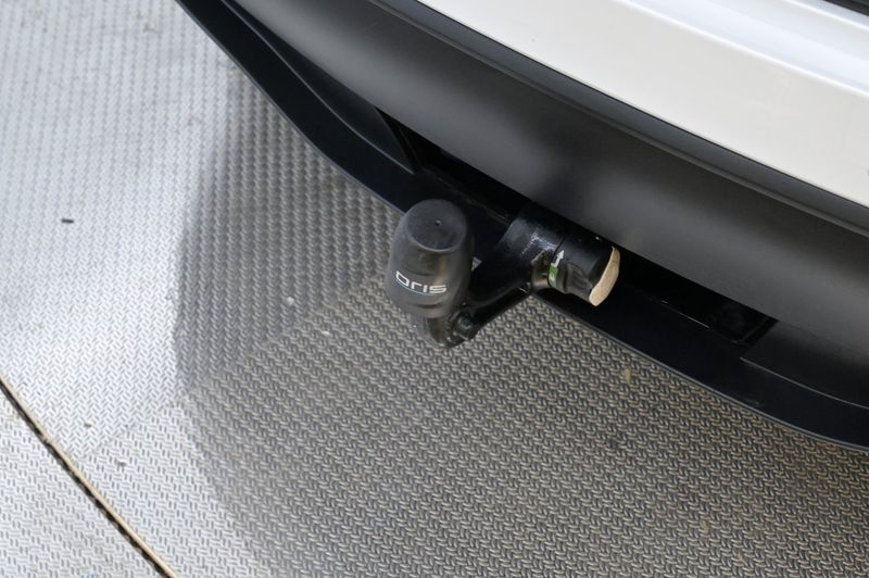 Tesla Model Y bild 25