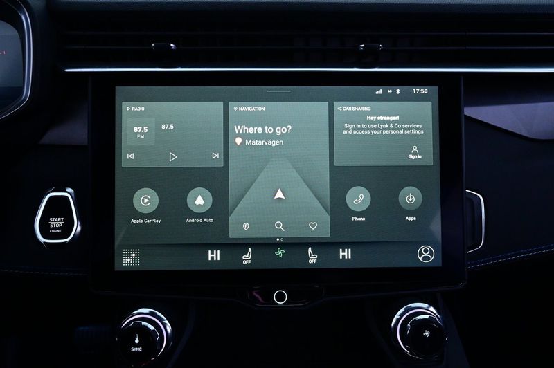 Lynk & Co 01 bild 17
