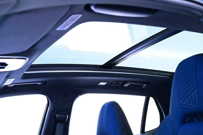 Lynk & Co 01 bild 24
