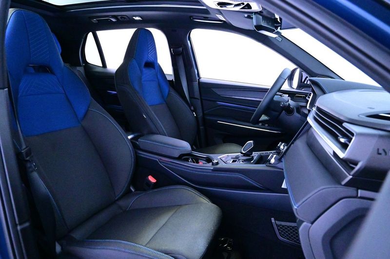 Lynk & Co 01 bild 13