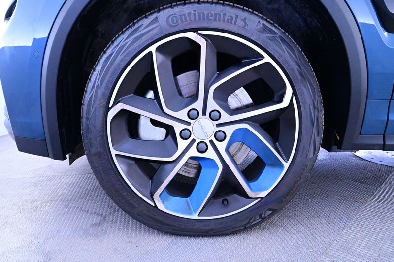 Lynk & Co 01 bild 27