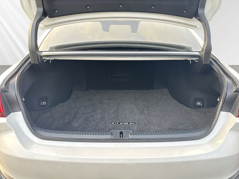 Lexus ES bild 29