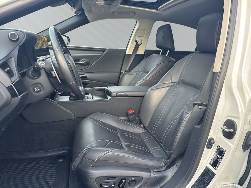 Lexus ES bild 10