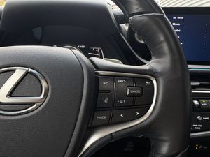 Lexus ES bild 22