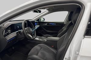 Volkswagen Passat bild 8