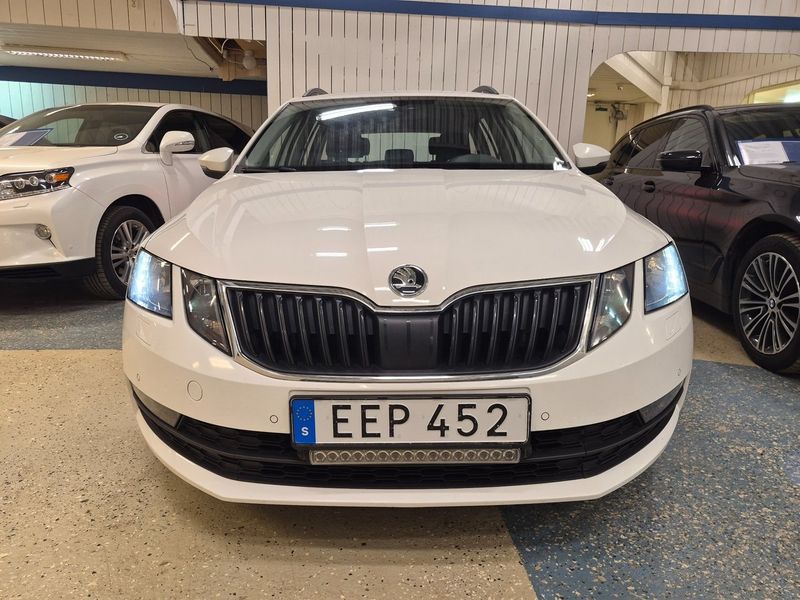 Skoda Octavia bild 2