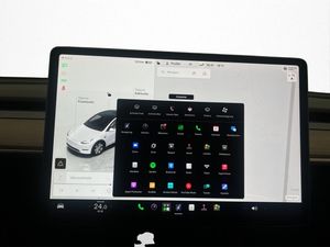Tesla Model Y bild 22