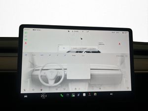 Tesla Model Y bild 23