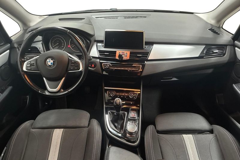 BMW 218 bild 12