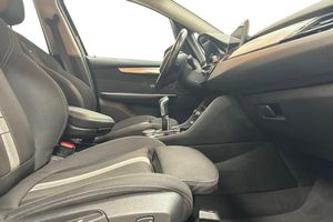 BMW 218 bild 15