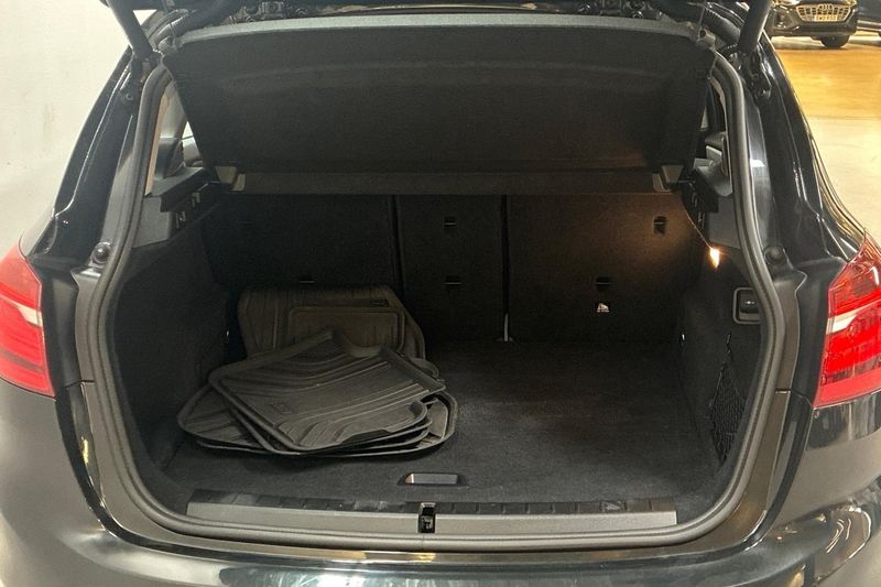 BMW 218 bild 10